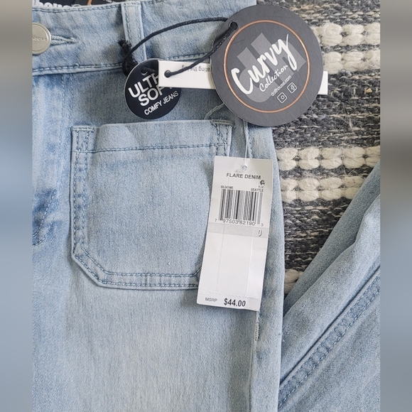 Dollhouse Blue Flare Wide Leg Jeans Size 0 - Picture 4 of 7